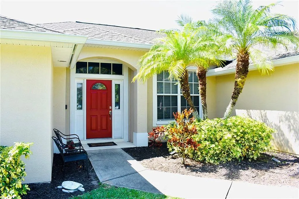 3 bed, 2.0 bath, 1701 sqft, $2,350 — Photo 4