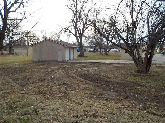 4th image of 701 Avenue K