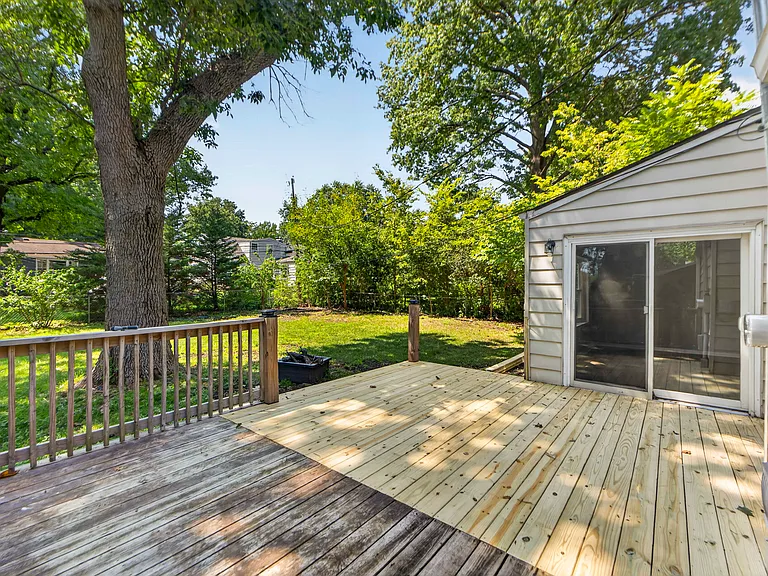 7318 Rosewood St — Photo 47