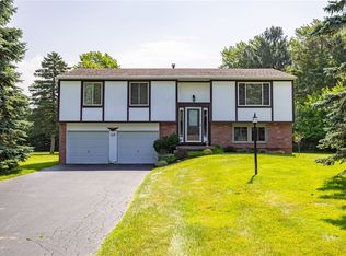 117 Stockton Ln, Rochester, NY 14625