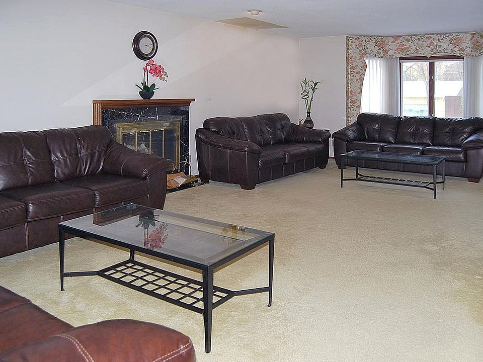 Main Fireplace in Living Rm