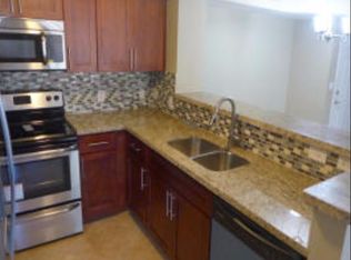 120 Yacht Club Way APT 103, Hypoluxo, FL 33462