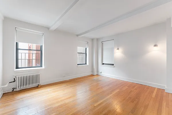 Rented by Grand Group Realty | media 7