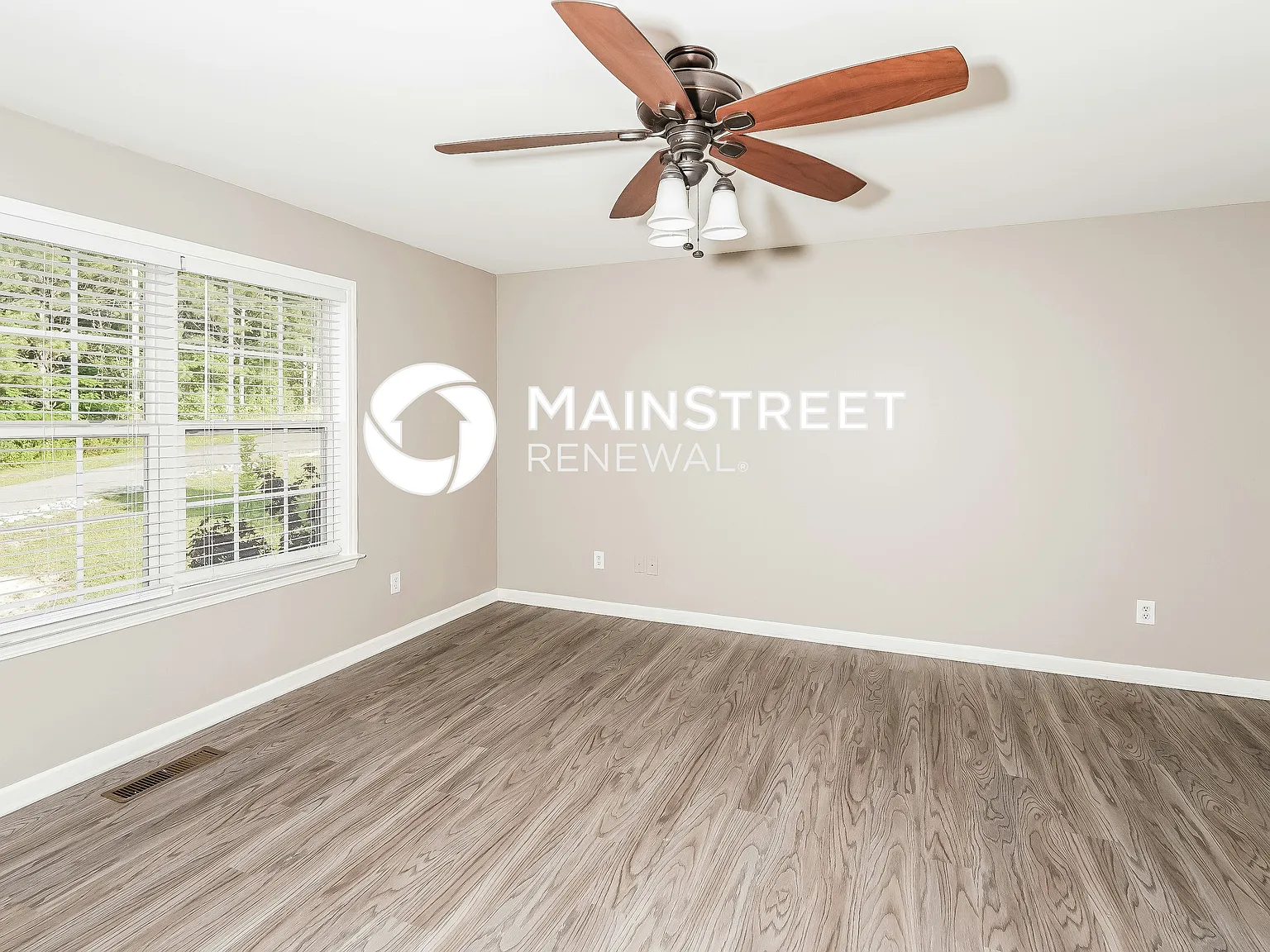865 Moonlite Dr — Photo 3