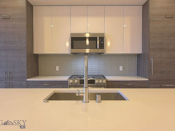 4th image of 5 W Mendenhall St #423