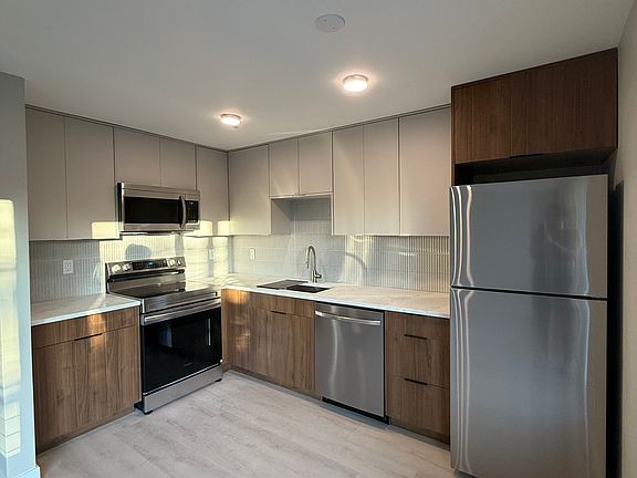 3rd image of 10740 Greenwood Ave N #2