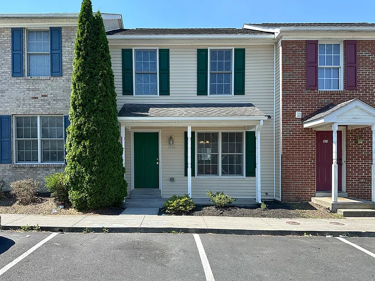1026 Commercial Ct — Photo 1