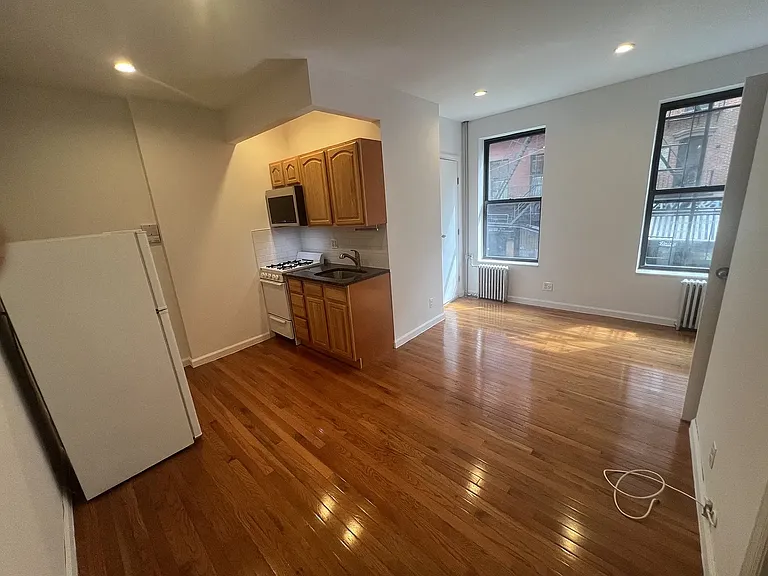 179 Prince St #5 — Photo 11