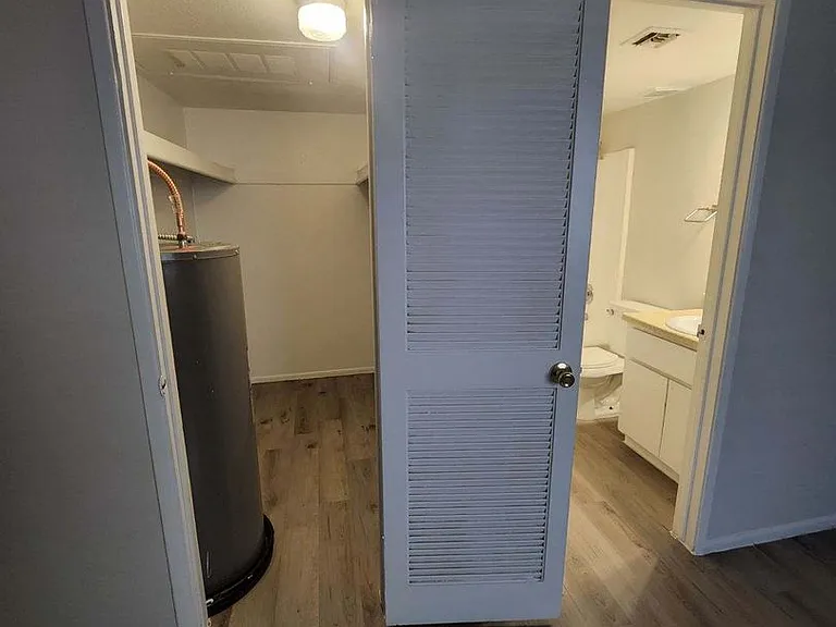 Modern Quarters Apartments — Photo 12