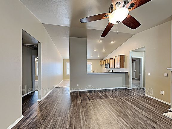 4th image of 8944 S 261 East Ave