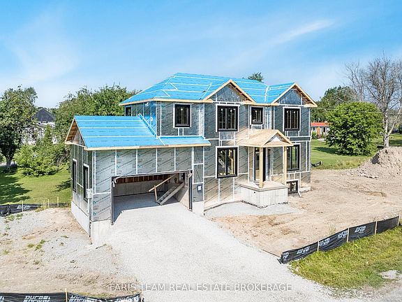 3rd image of 4138 Fountain Dr