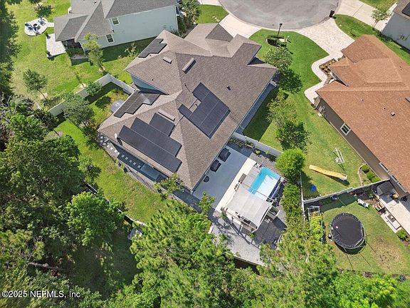4th image of 395 JENNIE LAKE Court