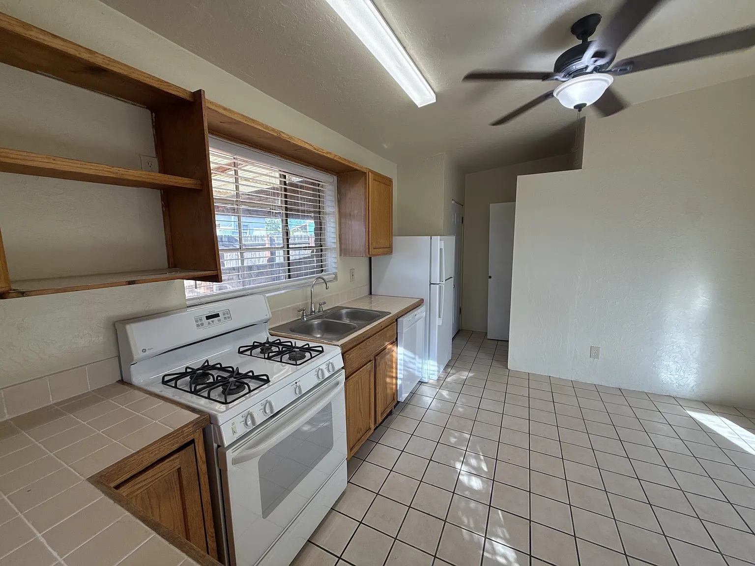 2 bed, 658 sqft, $1,295 — Photo 1