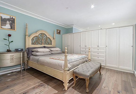 4th image of 55 Wall St APT 506