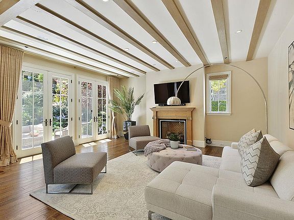 5th image of 120 Royal Oak Ct