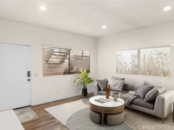 68 Maegan Pl APT 3, Thousand Oaks, CA 91362