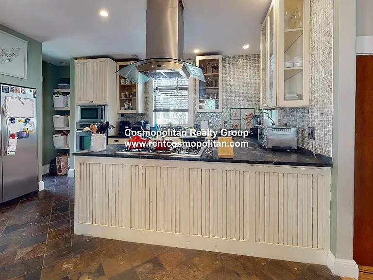 41 Winchester St — Photo 13