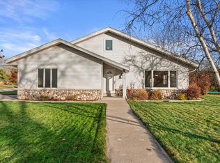 14815 W Janice Ct, New Berlin, WI 53151