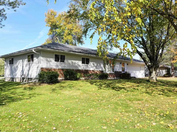 303 S 2ND LANE, Abbotsford, WI 54405