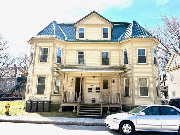 70 Chase Ave