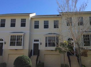 1685 42nd Sq APT 103, Vero Beach, FL 32960