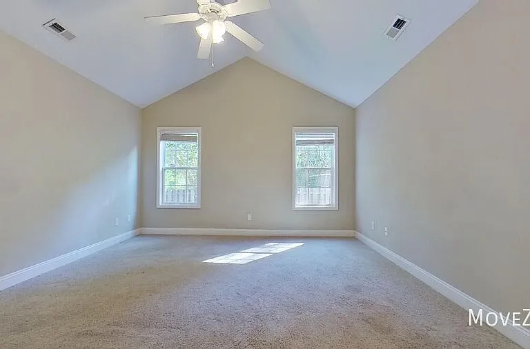 1718 Heatherstone Ln — Photo 16