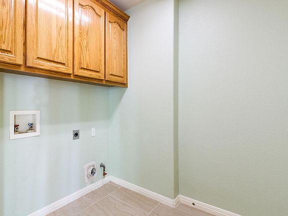 3rd image of 2904 Cashell Wood Dr