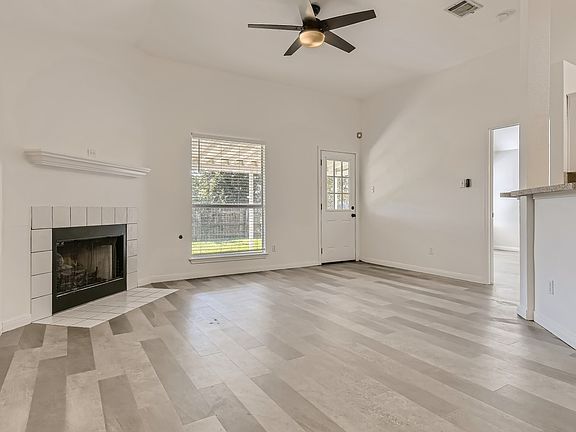 3rd image of 1603 Wild Orchard Dr