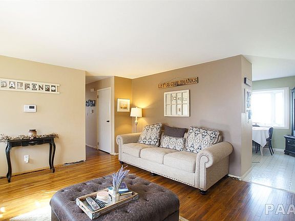 5th image of 5817 N Graceland Dr