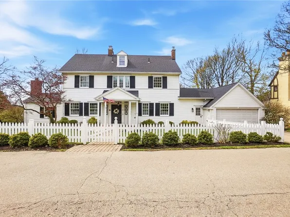 447 Kramer Rd, Oakwood, OH 45419