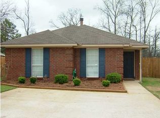 78 Meadow Oaks Pl, Millbrook, AL 36054