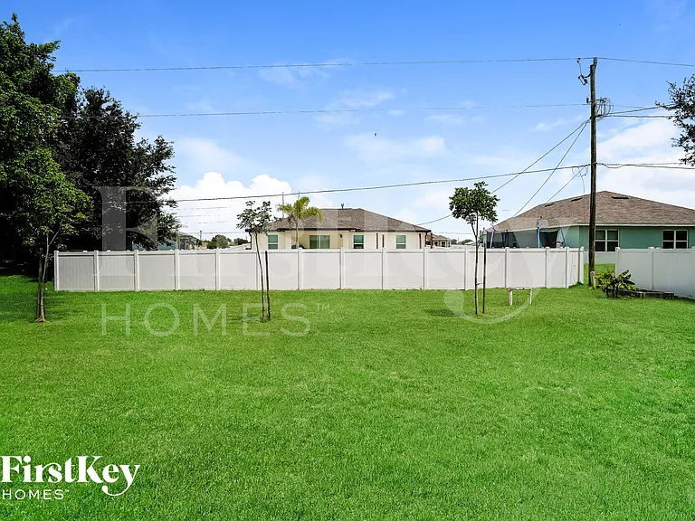 1113 NW 1st Ave — Photo 14