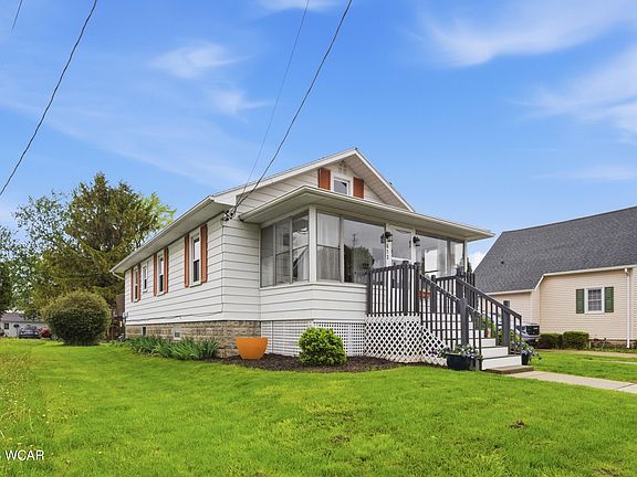 2nd image of 613 Woodland Ave