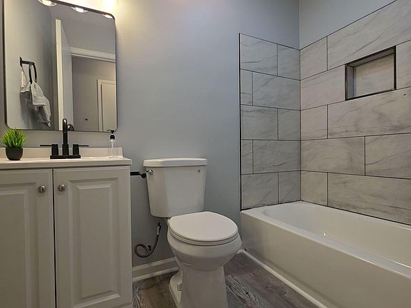 5th image of 307 Mockingbird Rd SE