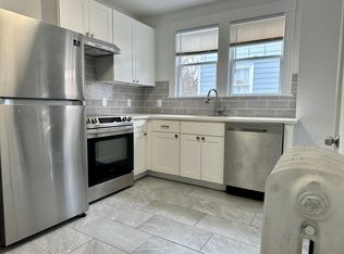 190 Sumner St #1, Newton Center, MA 02459