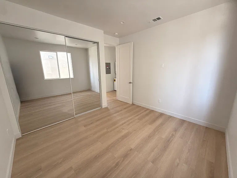22657 Valerio St #22655 — Photo 9