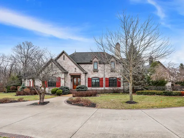 8581 Hunt Club Rd, Zionsville, IN 46077