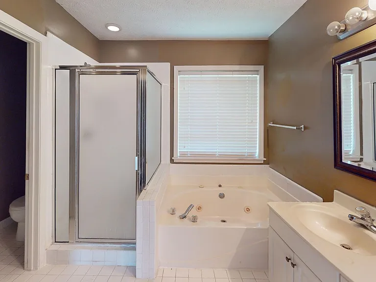 860 Autumn Ridge Rd — Photo 12