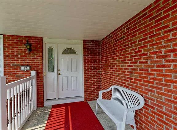 2nd image of 12 Oakwood Dr W