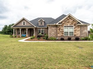 130 Carlton Cash Dr, Hazel Green, AL 35750