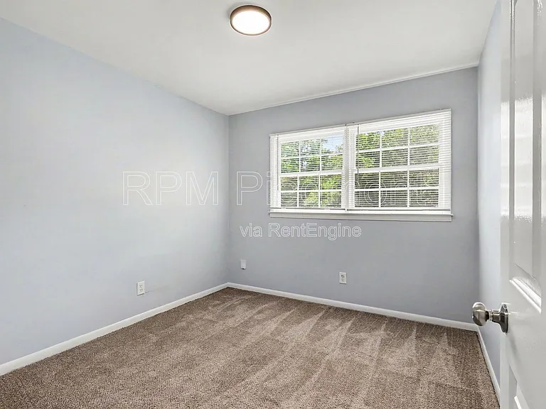 2642 Hatfield Cir SE — Photo 17
