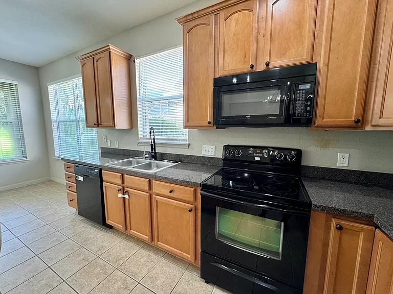2112 Bunker View Ct — Photo 16