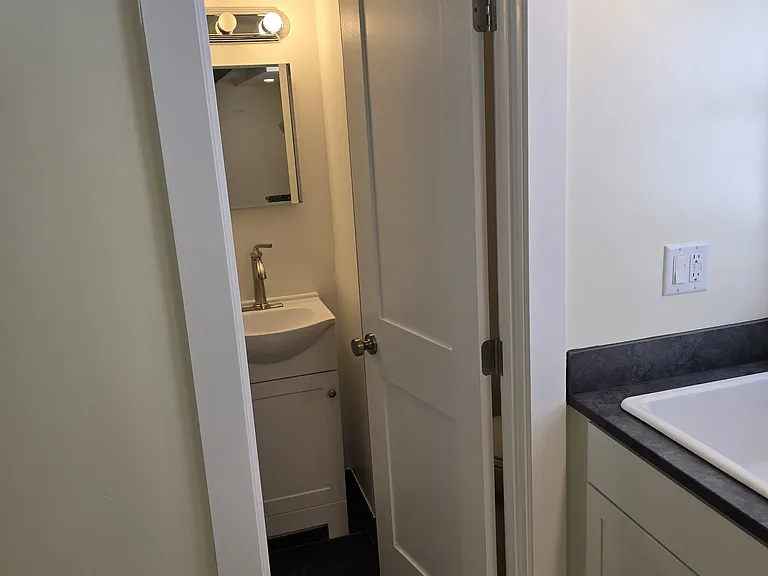 703 S 11th Ave #3 — Photo 4