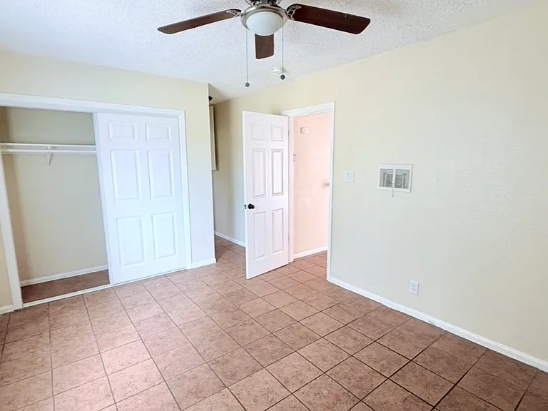 810 W Duarte Rd #131 — Photo 5
