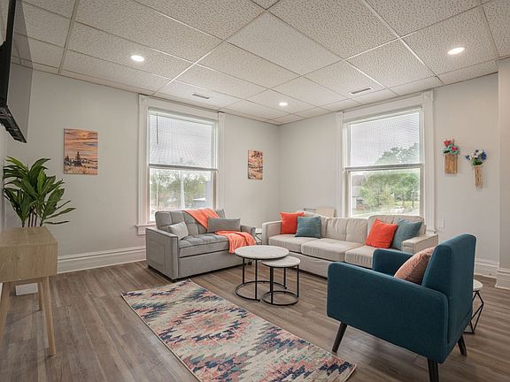3rd image of 731 S 7th St APT 3