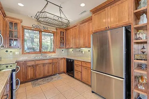 24437 Timber Ridge Dr — Photo 4