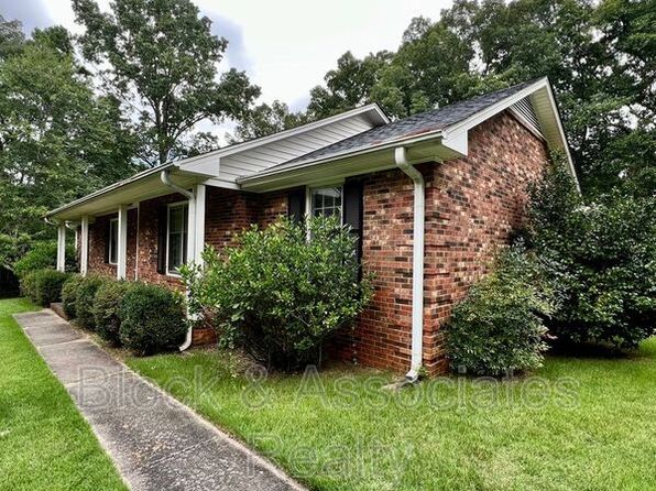 3107 Valhalla Cir
