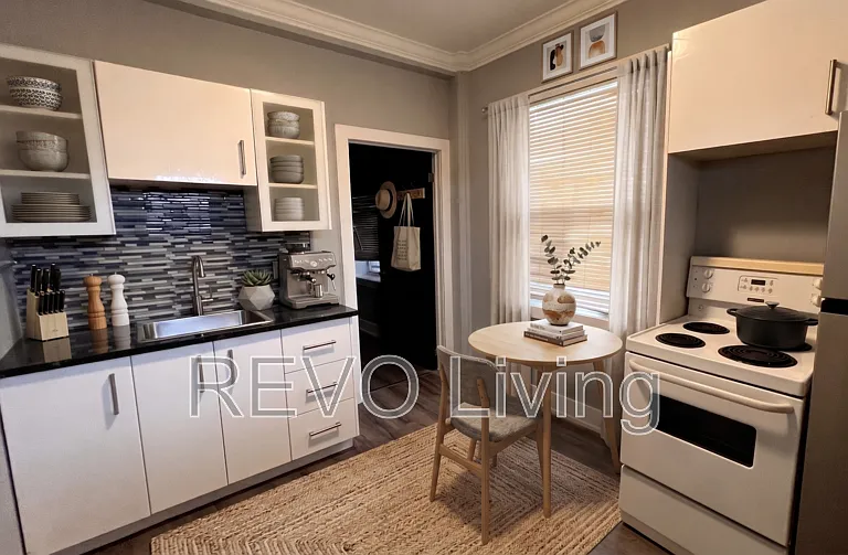 292 Welland Ave #AVE1 — Photo 8