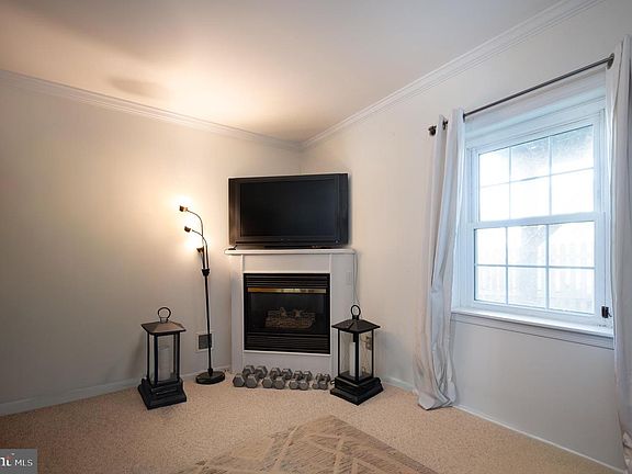 5th image of 1514 N Lincoln St