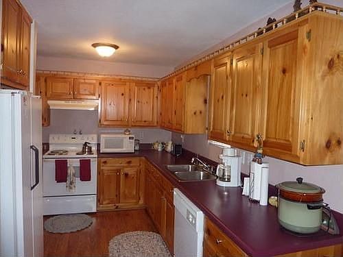 4th image of 82 Coolidge Way